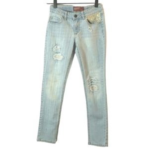 Arizona Jeans Skinny, Light Denim, Rhinestone Embroidery Pocket detail, Sz 10